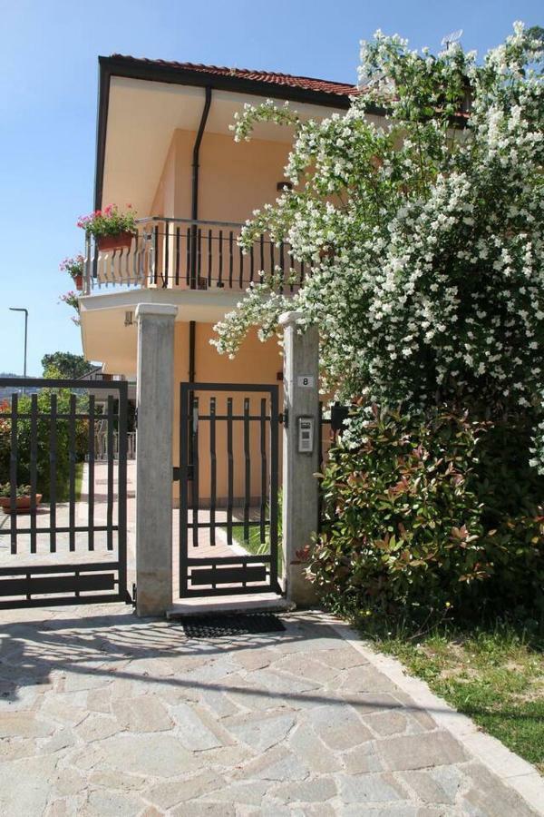 Lägenhet på 45 m² i Monticelli, med 1 sovrum och 1 badrum  Ascoli Piceno Exteriör bild
